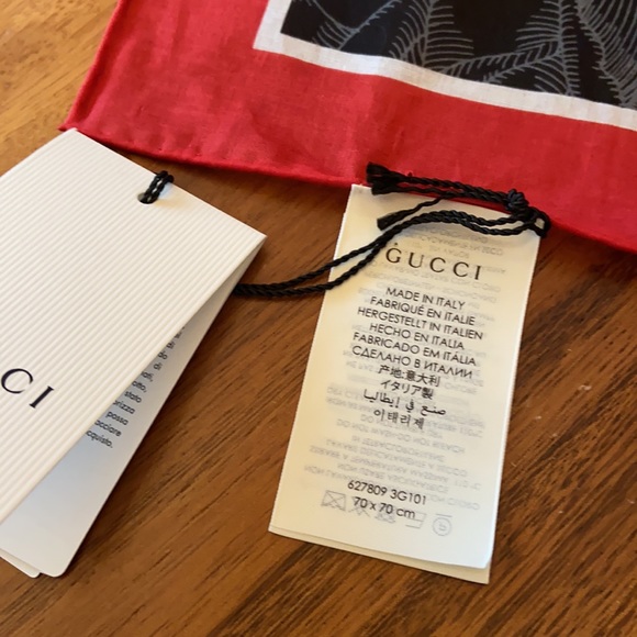 BNWT Authentic Gucci Scarf - Picture 4 of 10